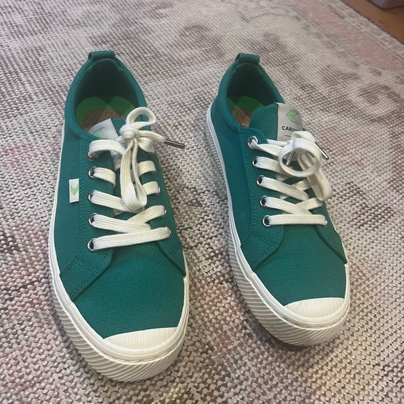 Cariuma Green Low Oca Canvas Sneakers Size 8 - Picture 4 of 9